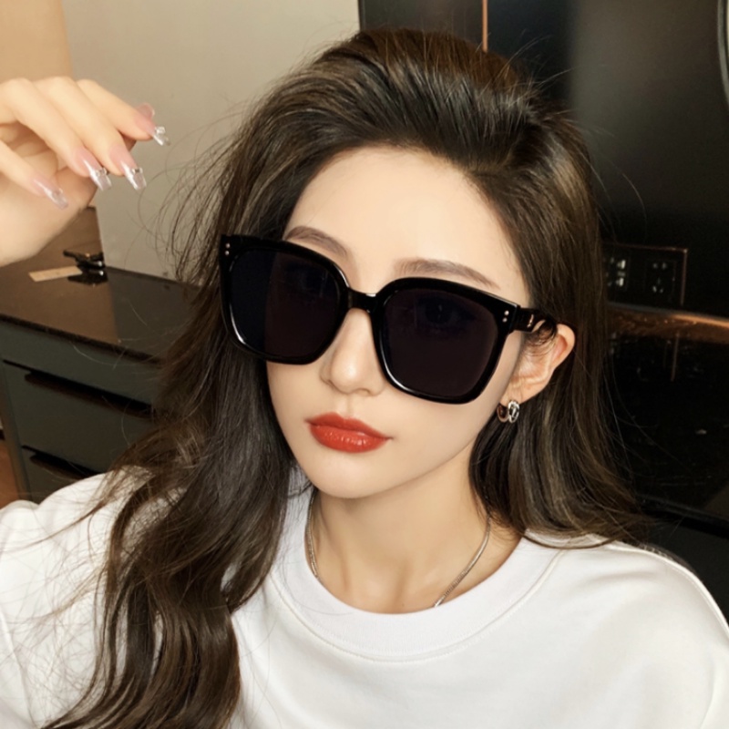 We Flower Korean Fashion Oversized Kacamata Hitam Untuk Wanita Pria Chic Big Square Frame Eyeglasses Aesthetic Shades Outdoor UV Protection Sunnies Eyewear