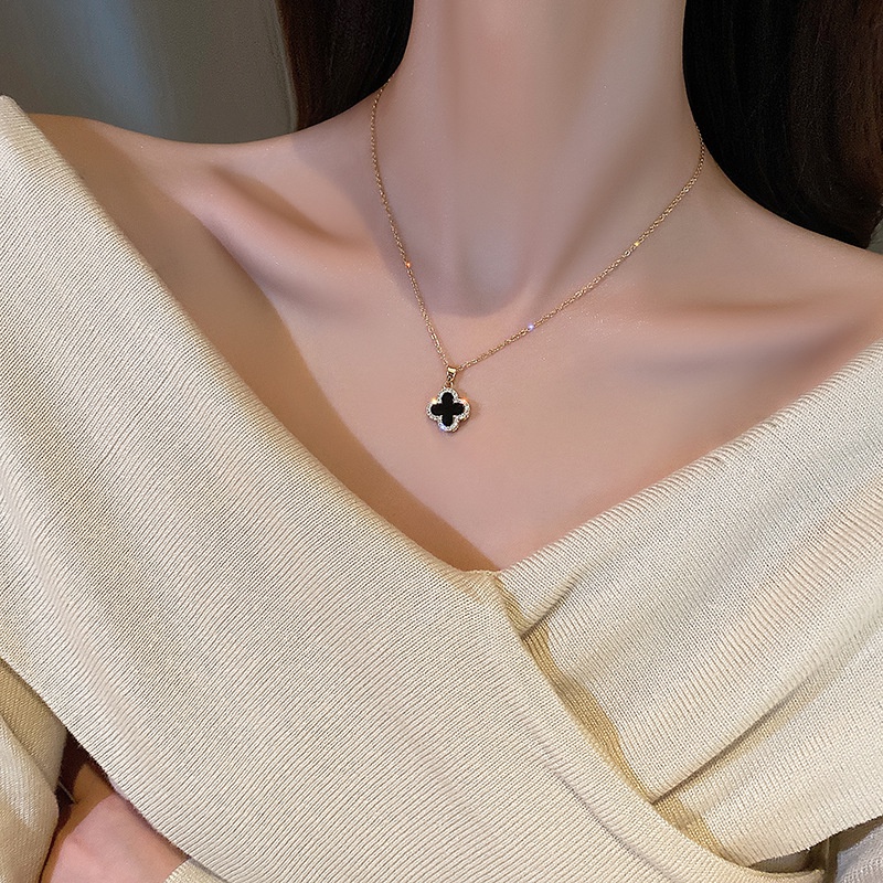 Fashion Elegan Kalung Liontin Clover Four-leaf Gold Chain Choker Untuk Aksesoris Perhiasan Wanita