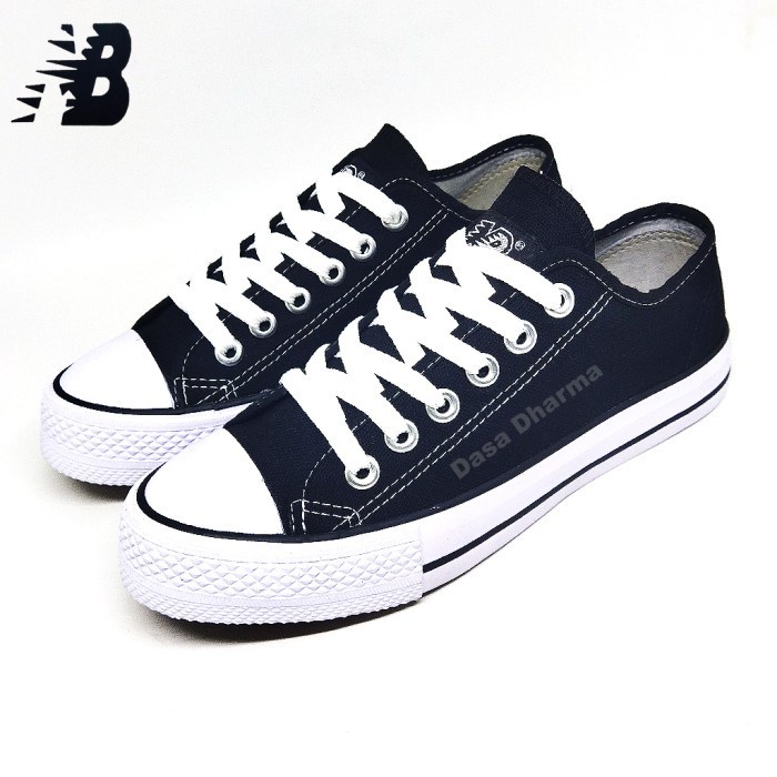 Sepatu MB New Master Basket Warior Anak Sekolah SD SMP SMA Pendek - Hitam/Putih, 41