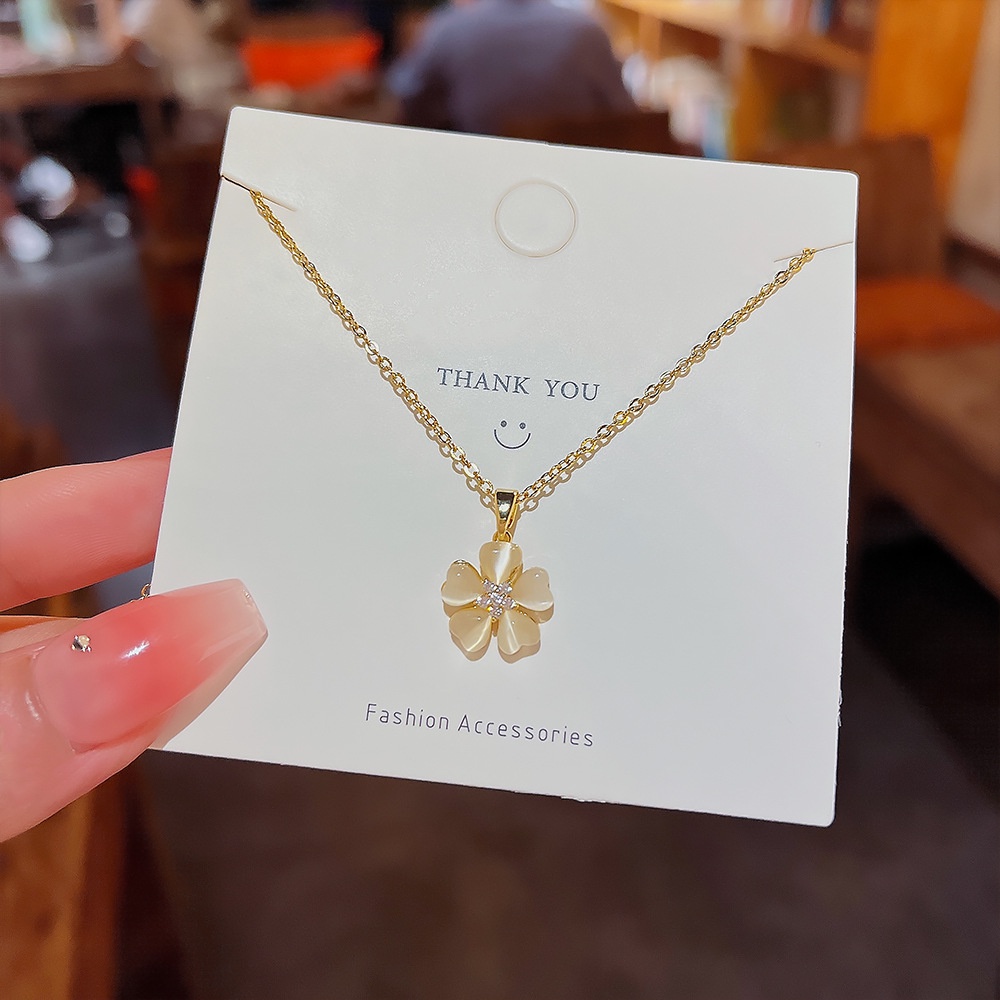 Fashion Opal Kelopak Clover Pendant Titanium Steel Kalung Emas