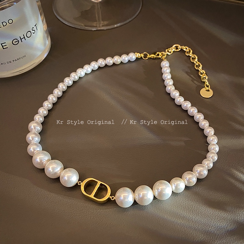 Temperamen Retro Kalung Mutiara Pendek Korea Fashion Kalung Huruf Emas Untuk Wanita Fashion Aksesoris Hadiah