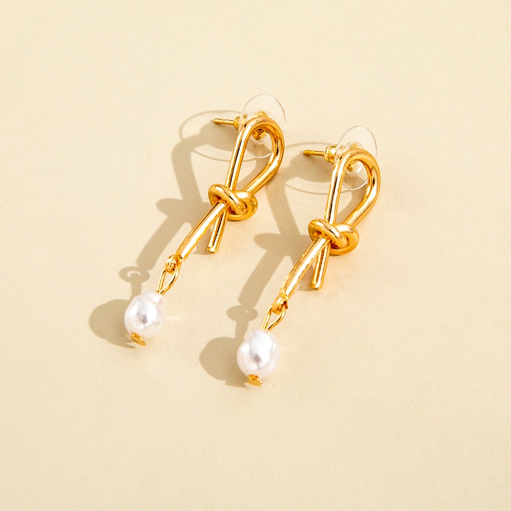 Anting Retro Fashion Untuk Temperamen Wanita Anting Liontin Mutiara Busur Sederhana