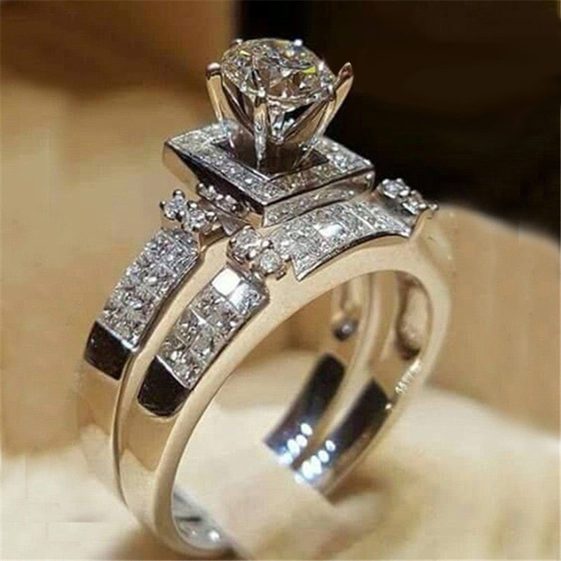 Goldkingdom Fashion Perhiasan Aksesoris Ready Stock Mewah Delapan Hati Dan Delapan Panah Cincin Perempuan Fashion Penuh Berlian Pertunangan Cincin.