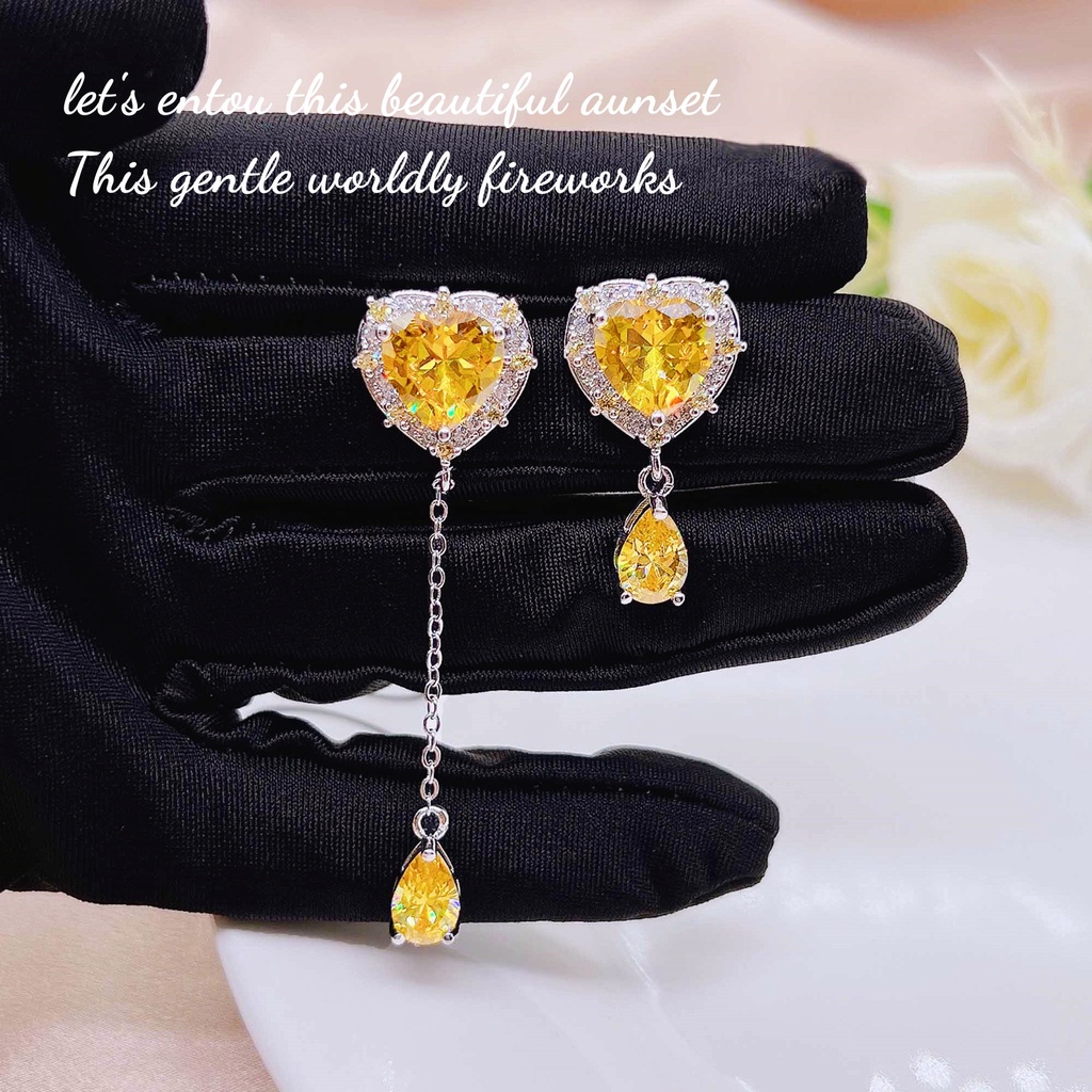 Goldkingdom Fashion Perhiasan Aksesoris Ready Stock Cahaya Mewah Manis Angin Dingin Pink Kuning Berlian Hati Asimetris Perempuan Anting Liontin