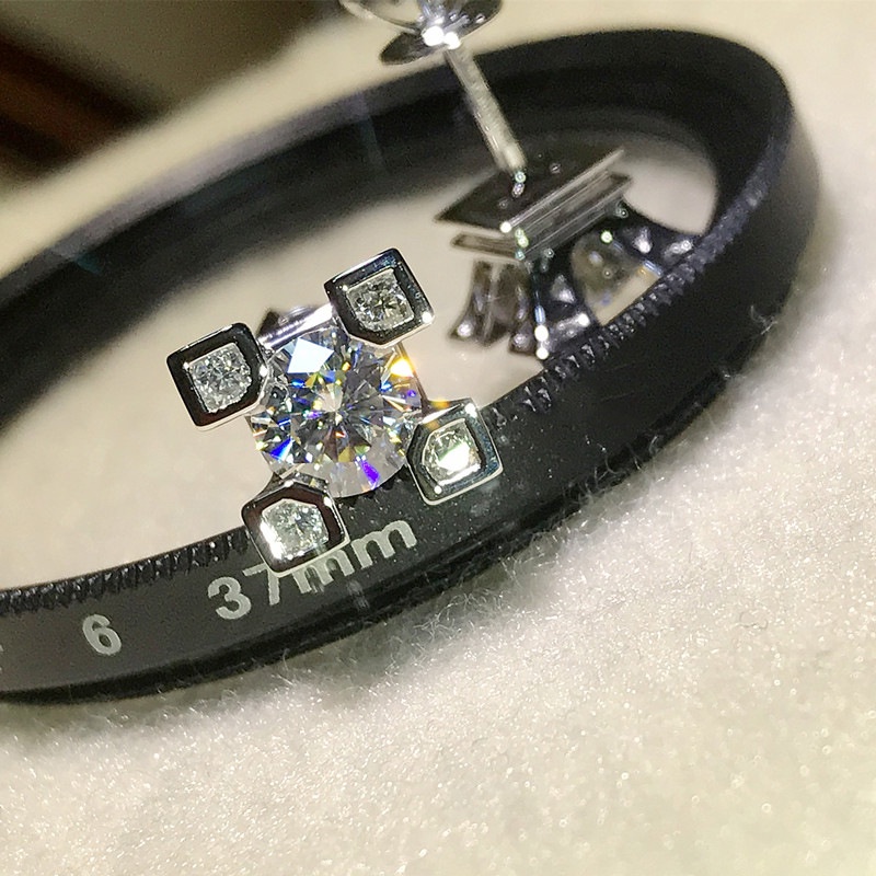 Goldkingdom Aksesoris Perhiasan Fashion Ready Stock Anting Platinum Disepuh 50butir Mosan Berlian Anting Pejantan Wanita Delapan Hati Delapan Panah Anting Zirkon