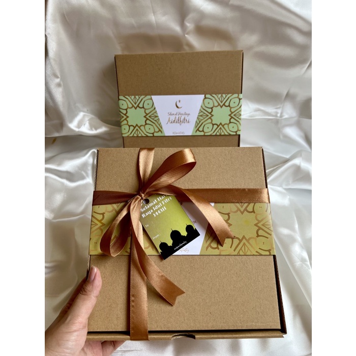 

Terlaris ✨ -PREMIUM Kue Brownies Hampers Bingkisan Parcel Lebaran Ramadhan Kering- 2.2.23