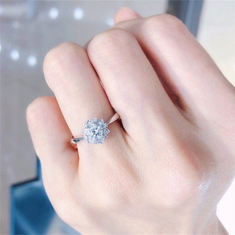 Goldkingdom Fashion Perhiasan Aksesoris Ready Stock Mewah Bunga Berlian Cincin Eropa Dan Amerika Serikat Penuh Berlian Perjamuan Pertunangan Cincin.