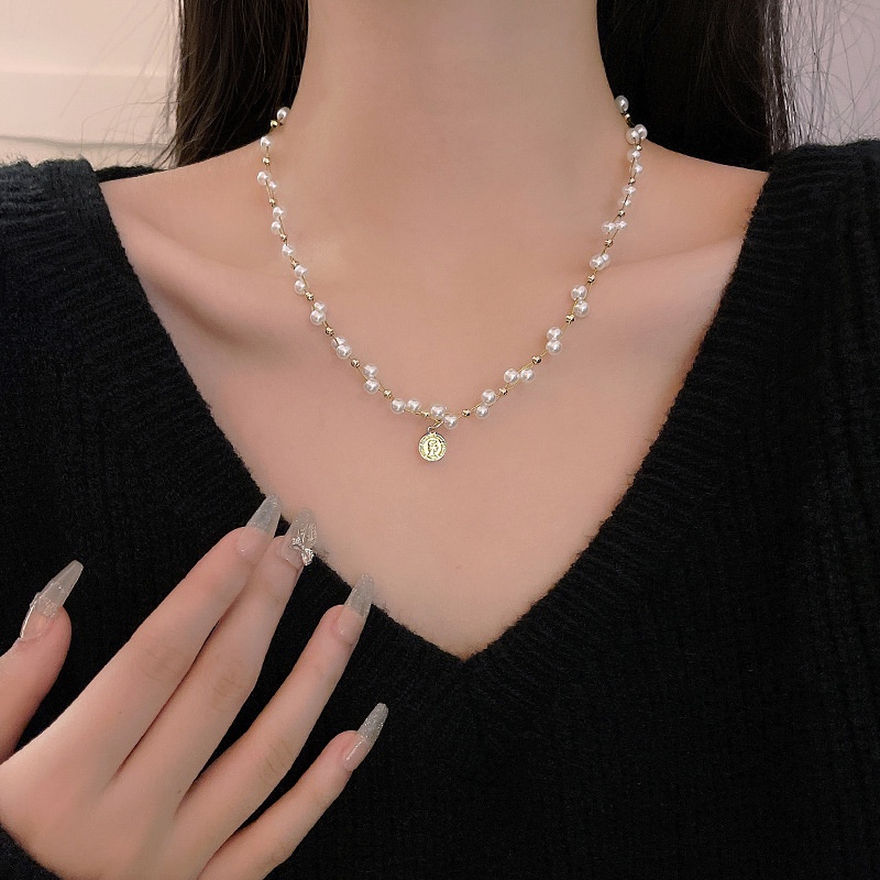 South Korea's New Winding Pearl Necklace Women's Trendy All-match Temperament Human Head Pendant Personality Collarbone Chain Necklace  Sexy Girl Jewelry