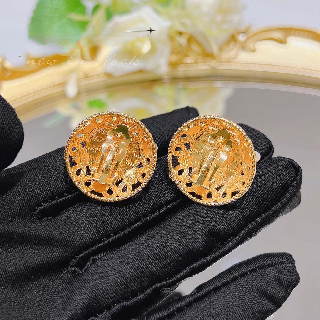 Goldkingdom Aksesoris Perhiasan Fashion Ready Stock Gaya Kuno Cina Emas Asli Kadar 375 Dilubangi Renda Merah Kaca Klip Telinga French Retro Glass Ear Stud Earrings