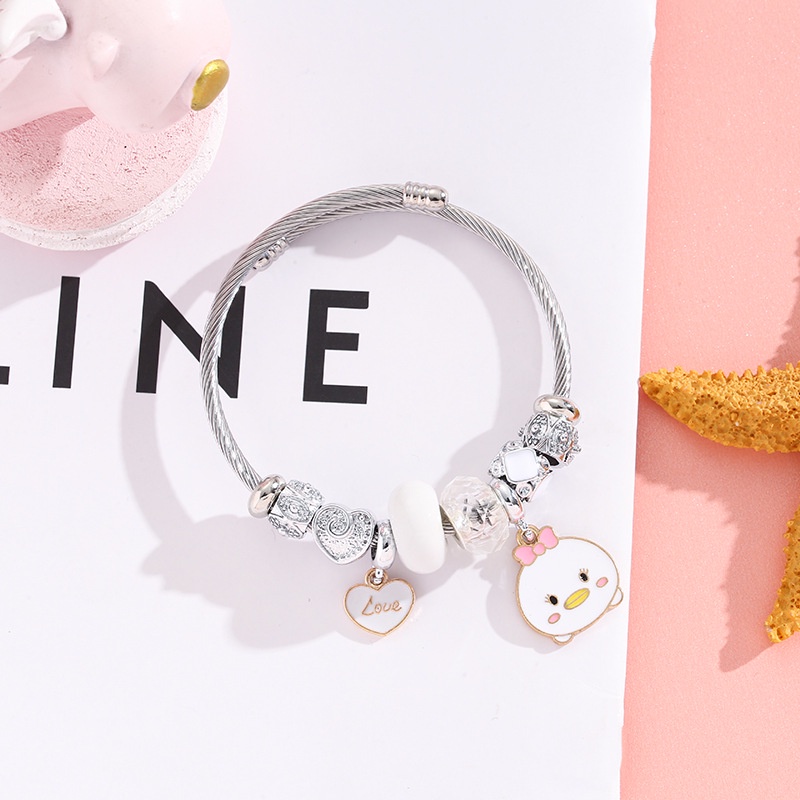XiaoboACC DIY Stainless Steel Fashion Kartun Diasy Beruang Strawberry Liontin Tidak Luntur Gelang Manik-Manik Terbuka