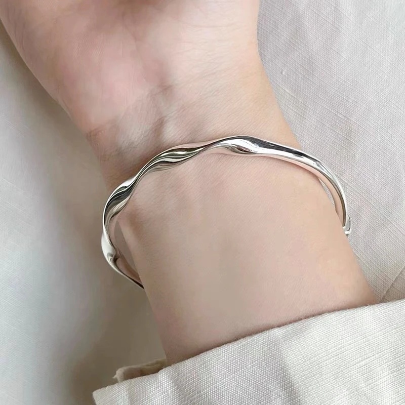 Trendi Gelombang Mengkilap Tidak Teratur Bangle Pacaran Suasana Dekoratif Adjustable Twist Bangle Gelang Sederhana Gadis Wanita Minimalis Perak Manset Gelang Aksesoris Perhiasan