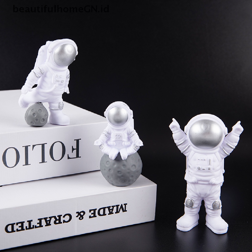 {Cantik} 3pcs Patung Astronot Patung Plastik Dekorasi Rumah Modern Miniatur Ornamen Meja Kosmosnaut Figure Home Decorative~