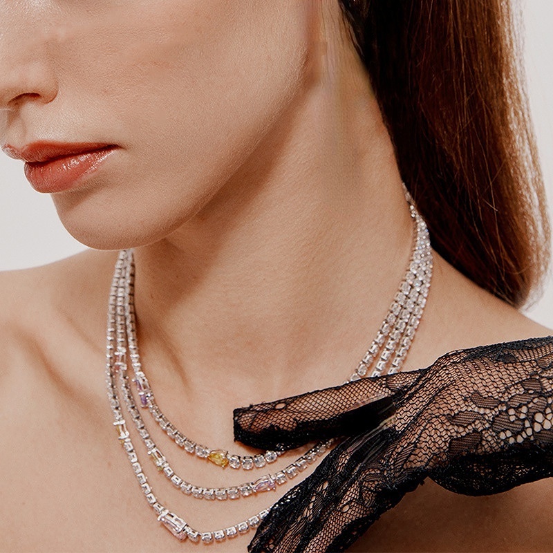 Goldkingdom Fashion Perhiasan Aksesoris Ready Stock Desain Industri Berat Tetesan Air Rumbai Kalung Untuk Anak Perempuan Minor Ringan Mewah Triple Layer Choker Necklace