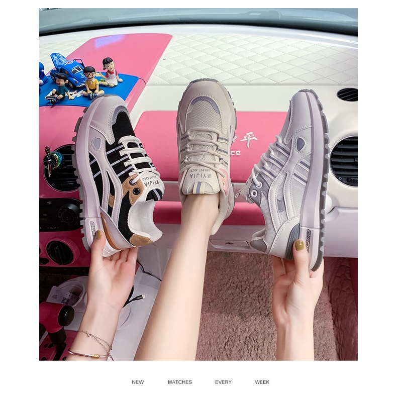 TOPGROSIR  &quot;FREE BOX&quot;  LV0239 Sepatu Sneakers Import Fashion Wanita Sporty Import Motif Garis Necap Revela Fashion