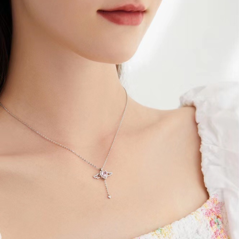 Deartiara Cupid's Heart Necklace Cinta Wanita Sayap Malaikat Bergerak Pinggiran Kerah Rantai Romantis Serbaguna Mewah