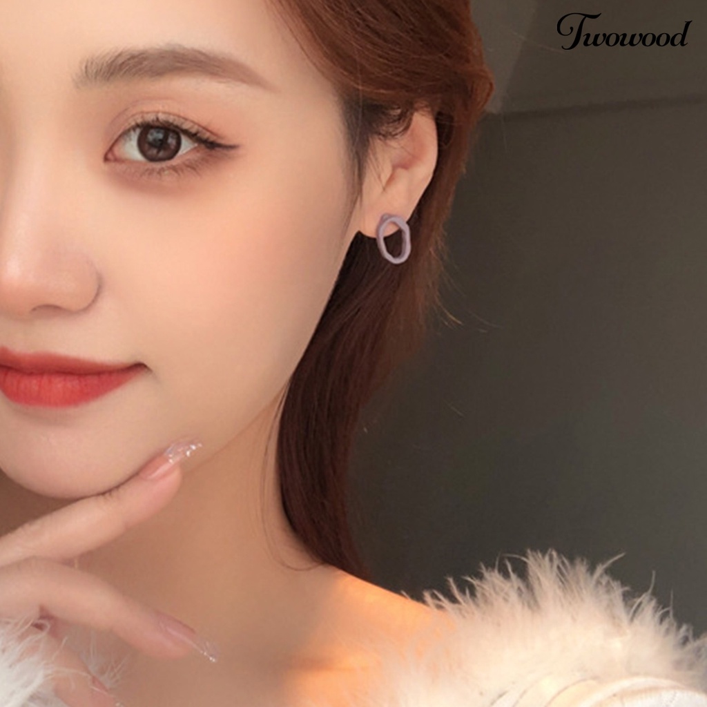 Twowood 1pasang Ear Studs Geometric Irregular Personality Hollow Matte Hadiah Kecil Warna Kontras Wanita Anting Fashion Perhiasan