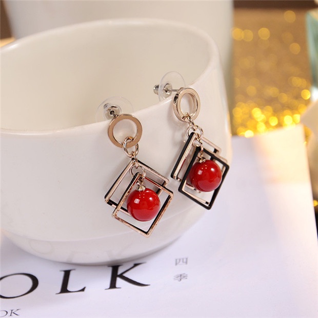 Versi Korea Gaya Baru Busur Lain Multi-Layer Persegi Sederhana Merah Mutiara Garnet Anting Perempuan Berkelas Anting-Anting