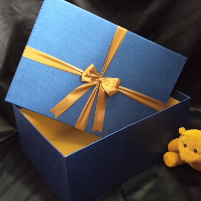 

⭐BISA COD⭐ kotak kado BESAR/giftbox/boxsouvenir/26x20x10cm/biru berpita