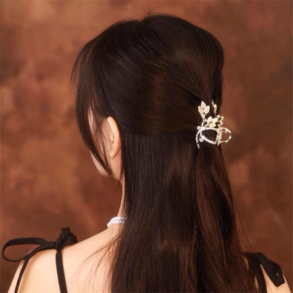 Mxbeauty Cherry Hair Clip Retro Vintage Bunga Rambut Sanggul Tetap Klip Elegan Hiu Grab Clip Small Hair Claw