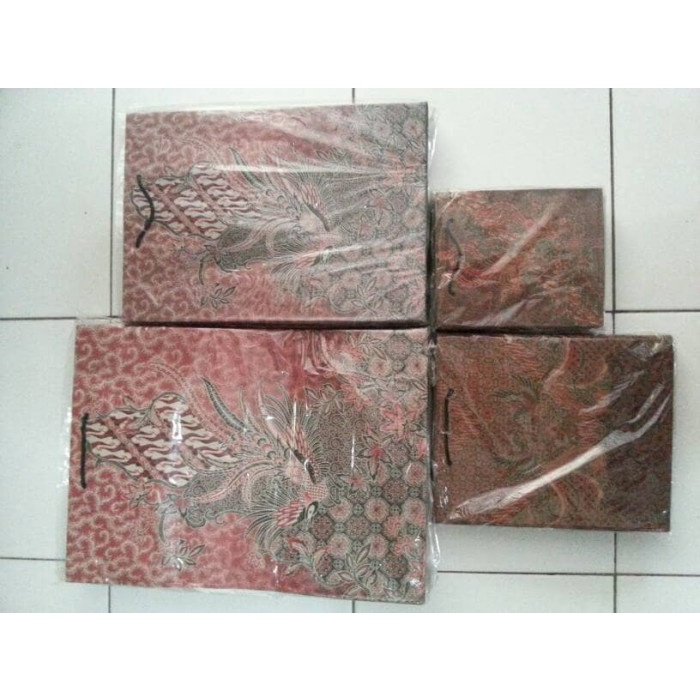 

⭐BISA COD⭐ Grosir tas kertas/ paper bag batik souvenir pernikahan ukuran B