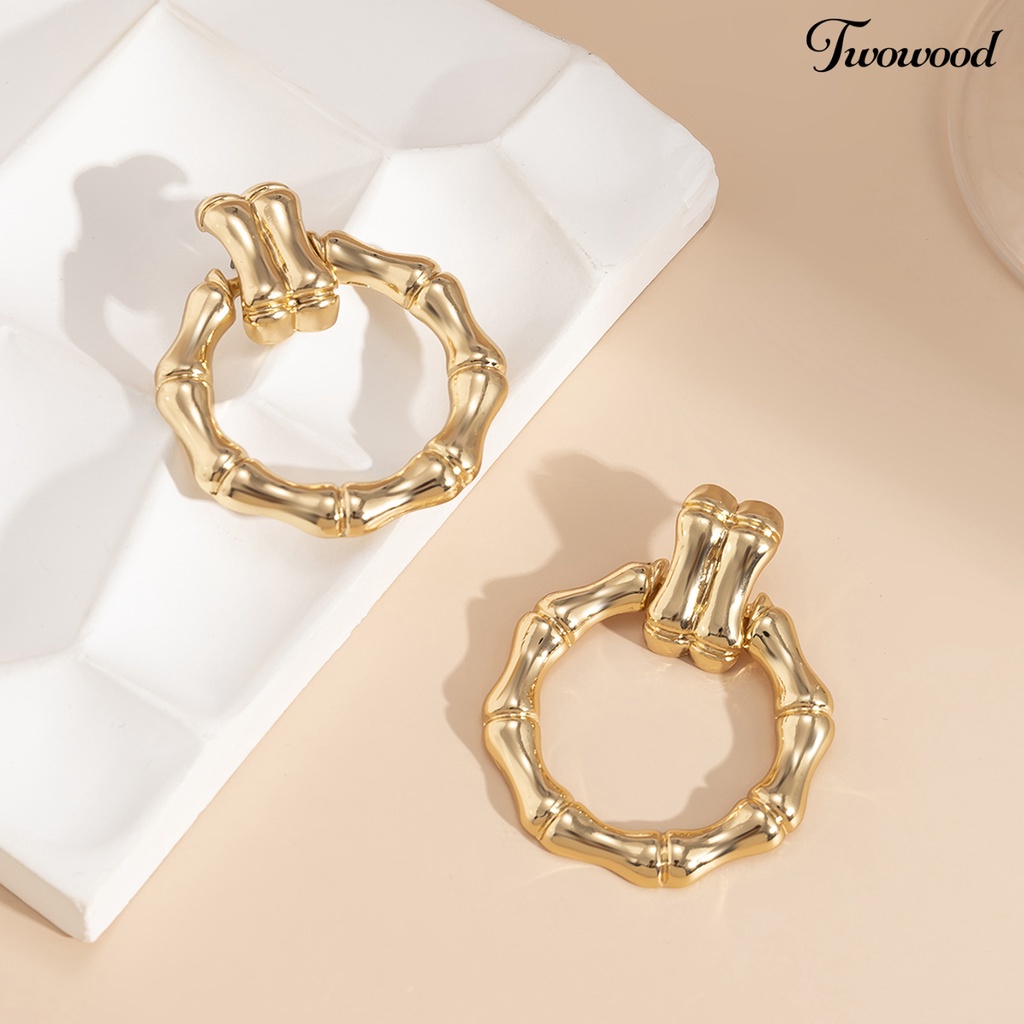 Twowood 1pasang Anting Pejantan Geometris Electroplating Glossy Minimalis Liontin Telinga Hiasan Colorfast Bulat Bambu Telinga Hoop Earrings Perhiasan Aksesori