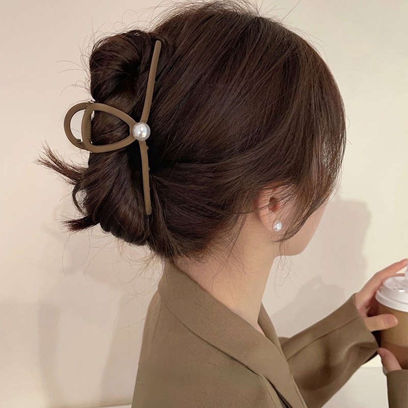 Fruits Grabbing Korea Minimalis Temperamen Klip Rambut Besar High -end Mutiara Hiu Aksesoris Rambut