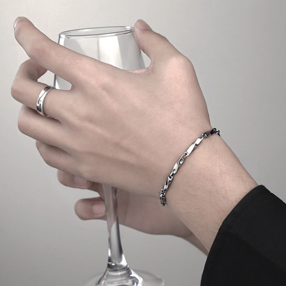 Eropa Dan Amerika Sederhana Mode Gelang Stainless Steel Desain Serbaguna Mobius Cincin Pria Trendi Pergelangan Tangan Perhiasan Hati Manis Perhiasan