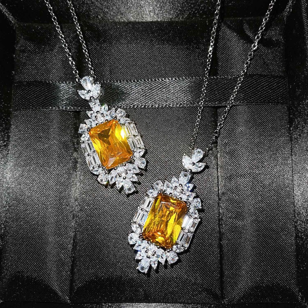 Goldkingdom Aksesoris Perhiasan Fashion Ready Stock Siaran Langsung Teknologi Kilat Super Liontin Berlian Mikro Hias Zamrud Redden Cut Kuning Berlian Kristal Kalung