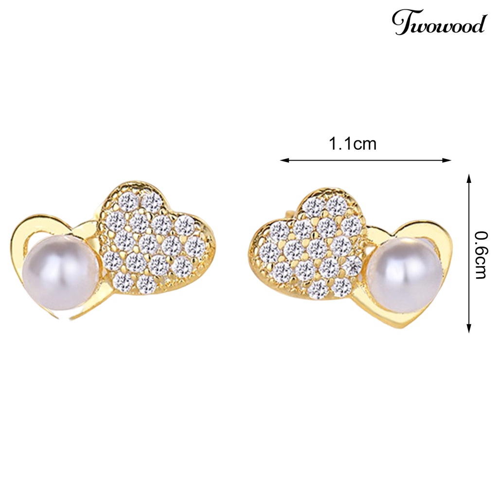 Twowood 1pasang Ear Studs Vintage Elegan Berongga Keluar Berbentuk Hati Shiny Cubic Zirconia Dress Up Hadiah Wanita Mutiara Imitasi Stud Earrings Perhiasan Pesta Untuk Pakaian Sehari-Hari