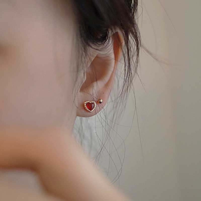 Indah Berbentuk Hati Ruby Kristal Emas Baja Titanium Wanita Fashion Perhiasan Aksesoris Stud Earrings