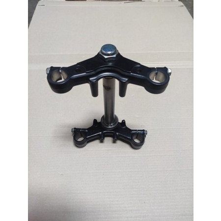 Segitiga Atas Bawah Satria Fu Original Segitiga Shockbreaker depan Satria Fu 150 Karbu Ori Atas bawa