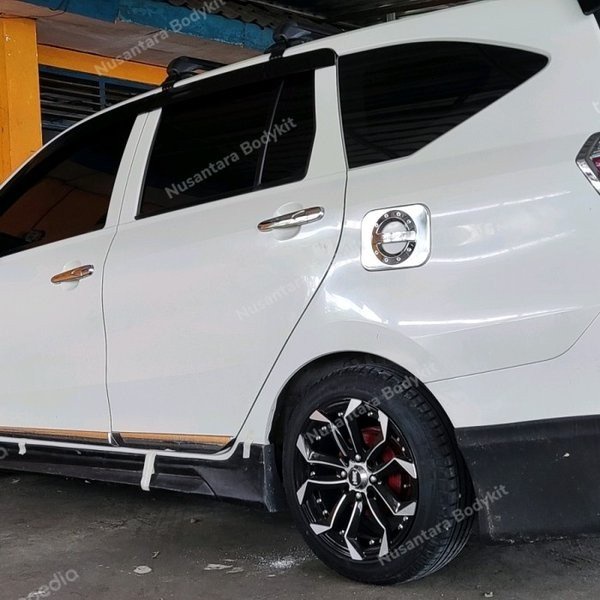 Aksesoris Mobil Bodykit Sigra Vazooma Belakang Dan Samping Saja Yow Ra