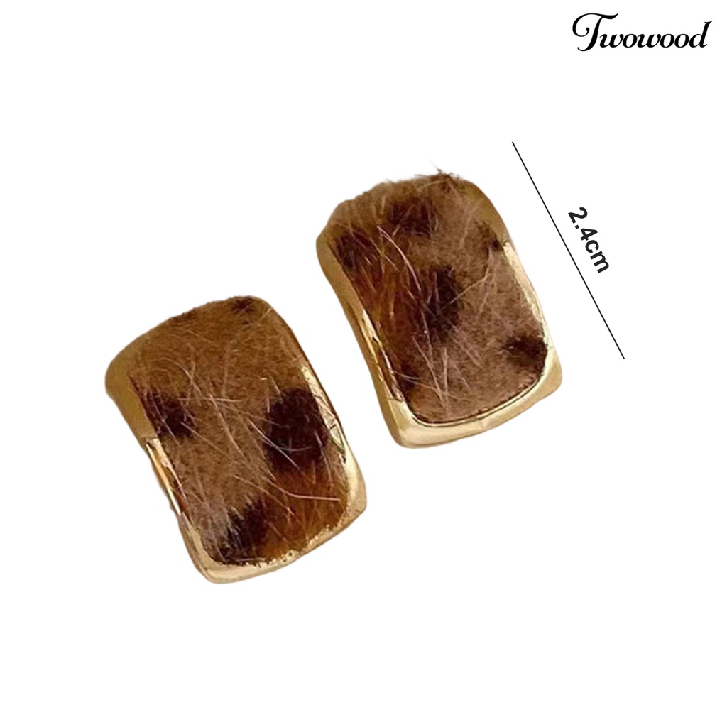 Twowood 1pasang Anting Stud Gaya Retro Mini Halus Semua Pertandingan Ultralight Hias Tidak Luntur Perhiasan Mini Stud Earrings Ear Decoration Untuk Lady