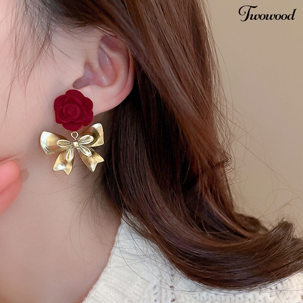 Twowood 1pasang Drop Earrings Romantis Tekstur Buram Jarum Perak Electroplate Pola Halus Berdandan High-end Bunga Mawar Busur Menjuntai Anting Untuk Pacaran