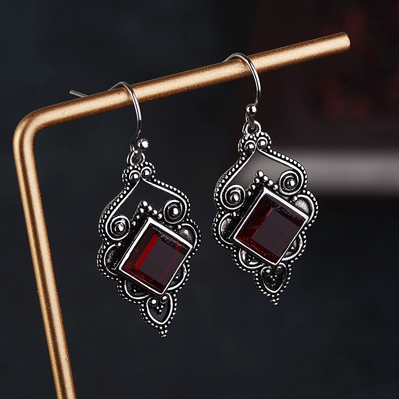 Goldkingdom Fashion Perhiasan Aksesoris Ready Stock Wish Gaya Baru Bertatahkan Ruby Square Berlian Zirkon Anting Eropa Dan Amerika Wanita Berlapis S925 Vintage Thai Silver Earrings