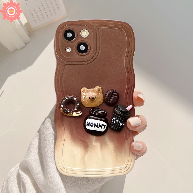 IPHONE Mainan Kartun 3D Lucu Beruang Kopi Donat Case Kompatibel Untuk Iphone11 7 8 Plus XR 13 12 14 Pro Max 6s 6x XS Max14 Plus SE 2020 Gradiasi Coklat Tepi Bergelombang Lembut TPU Cover