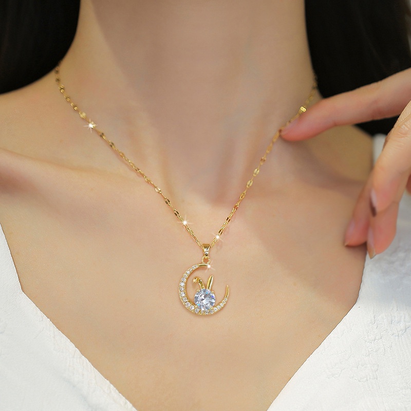 Kalung Titanium Asli Wanita Anti Karat Emas 18K Moon Rabbit Aksesoris