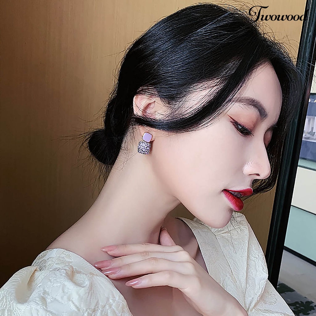 Twowood 1pasang Anting Wanita Berlian Imitasi Bersinar Tetes Minyak Geometris Dekorasi Eropa Dan Amerika Temperamen Retro Ungu Stud Menjuntai Anting-Anting Perlengkapan Kostum