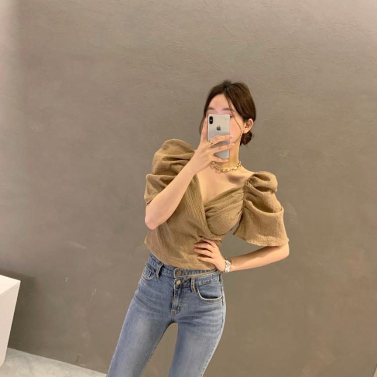 maomao  JODIE BLOUSE CROP TOP CREPE WANITA KOREAN STYLE  KEKINIAN