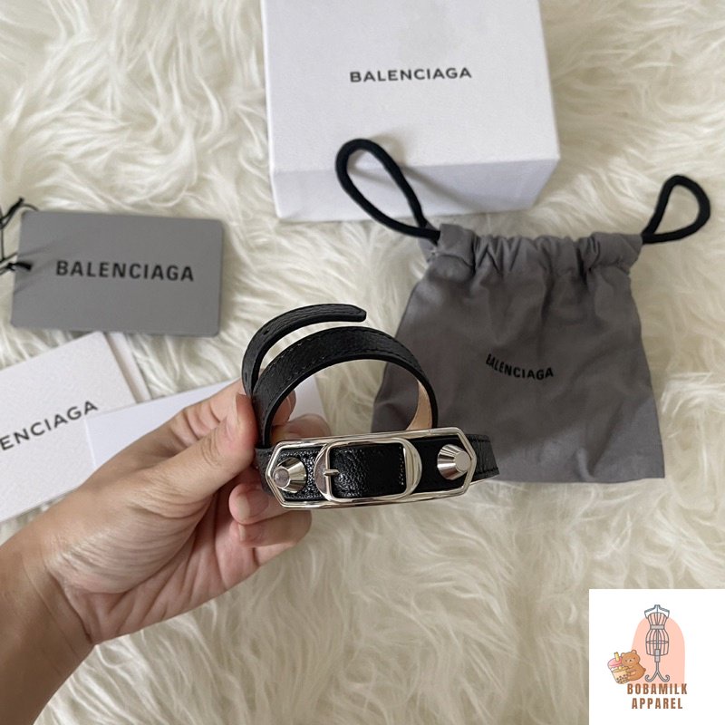 𝙋𝙍𝙀𝙇𝙊𝙑𝙀𝘿 Authentic Balenciaga Balen Silver Metallic Edge Shiny Caf Triple Tour Bracelet Bleu Sz S