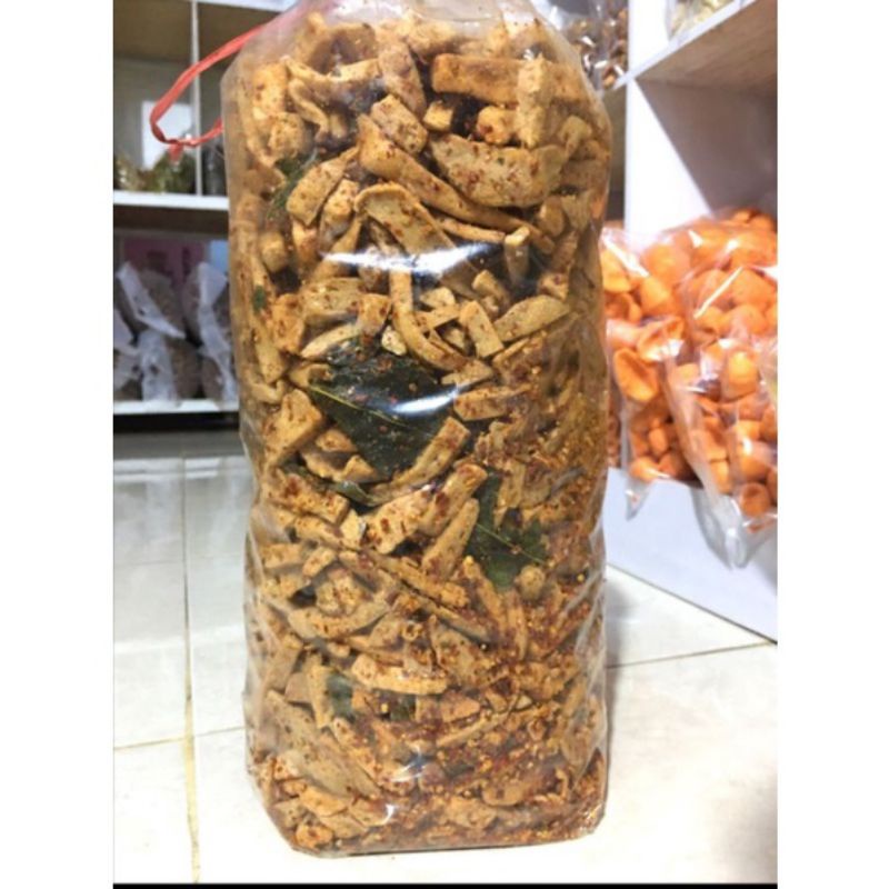 

GURRIHHH... Basreng pedas daun jeruk kemasan 500 gr TERLARISSS