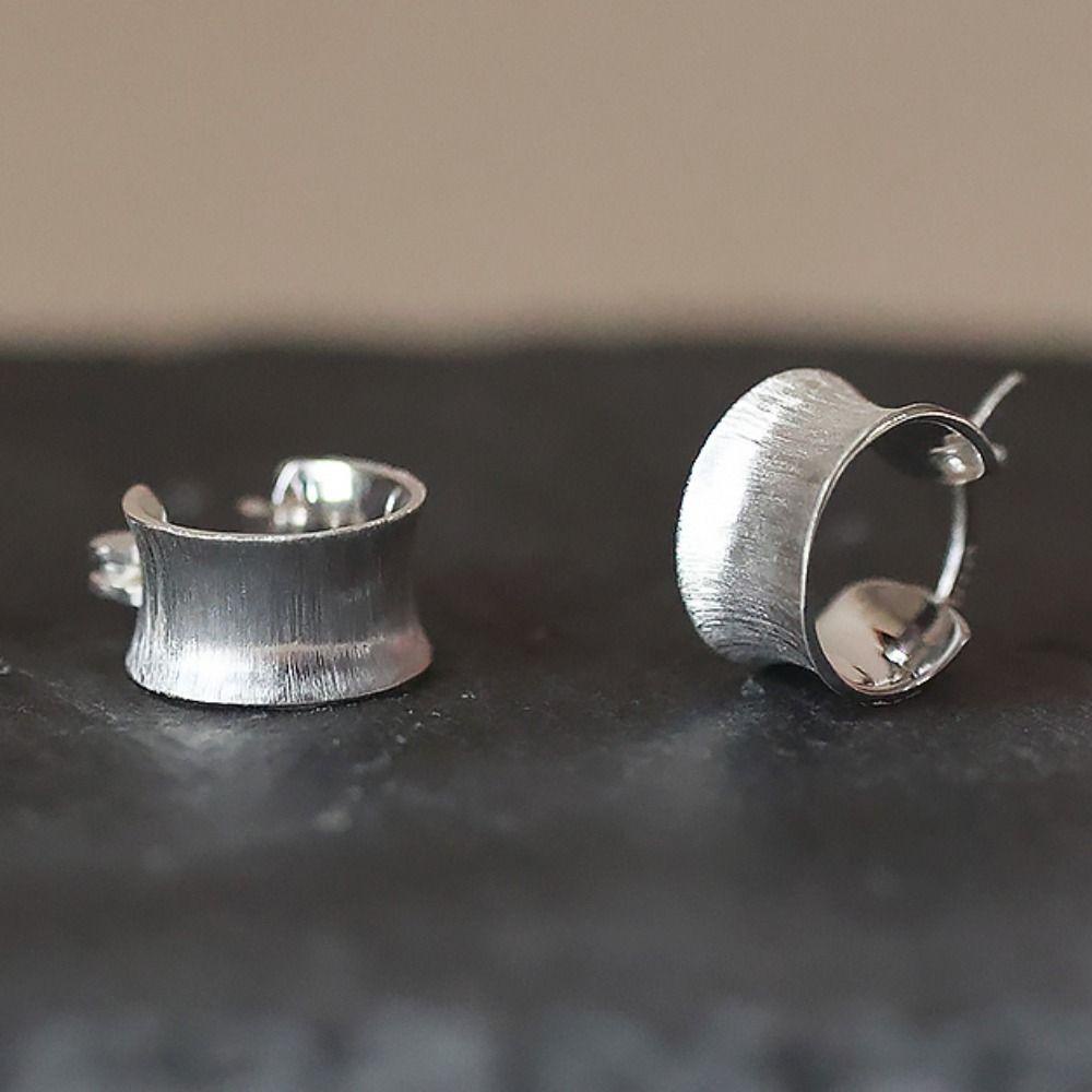 Mxbeauty Anting Tekstur Logam Elegan Vintage Punk Gesper Telinga Tembaga Sederhana Wanita Ear Stud