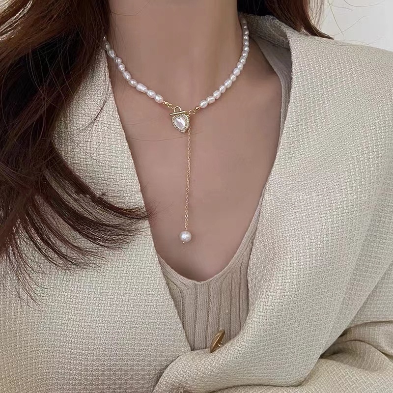 Korea Mutiara Cinta Shell Kalung Perempuan Retro Cahaya Mewah Niche Aksesoris Rantai Klavikula