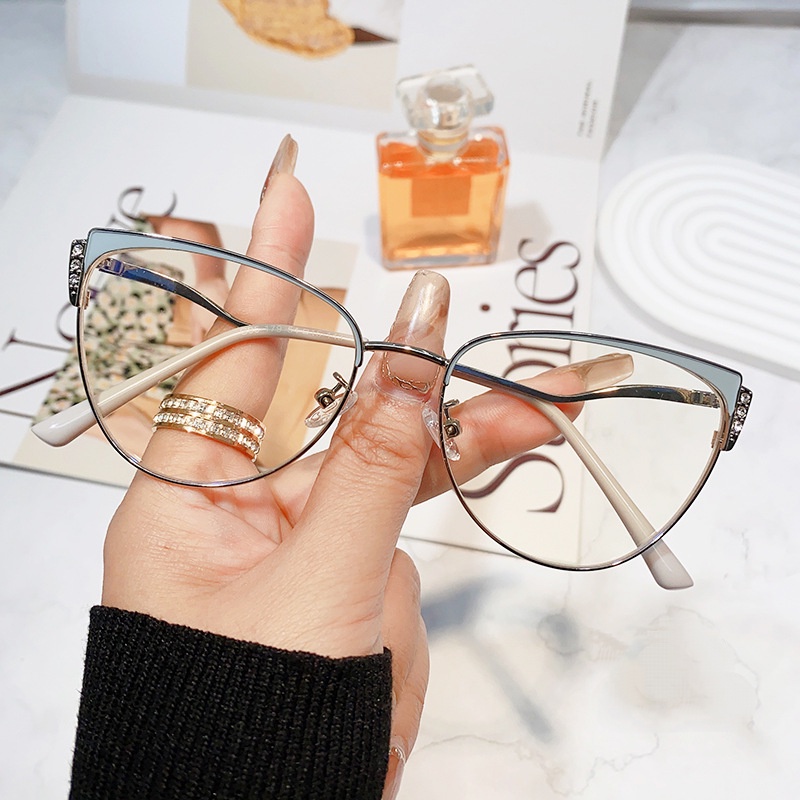 Kacamata Fashion Anti Radiasi Cat Eye Frame Diamond Untuk Wanita