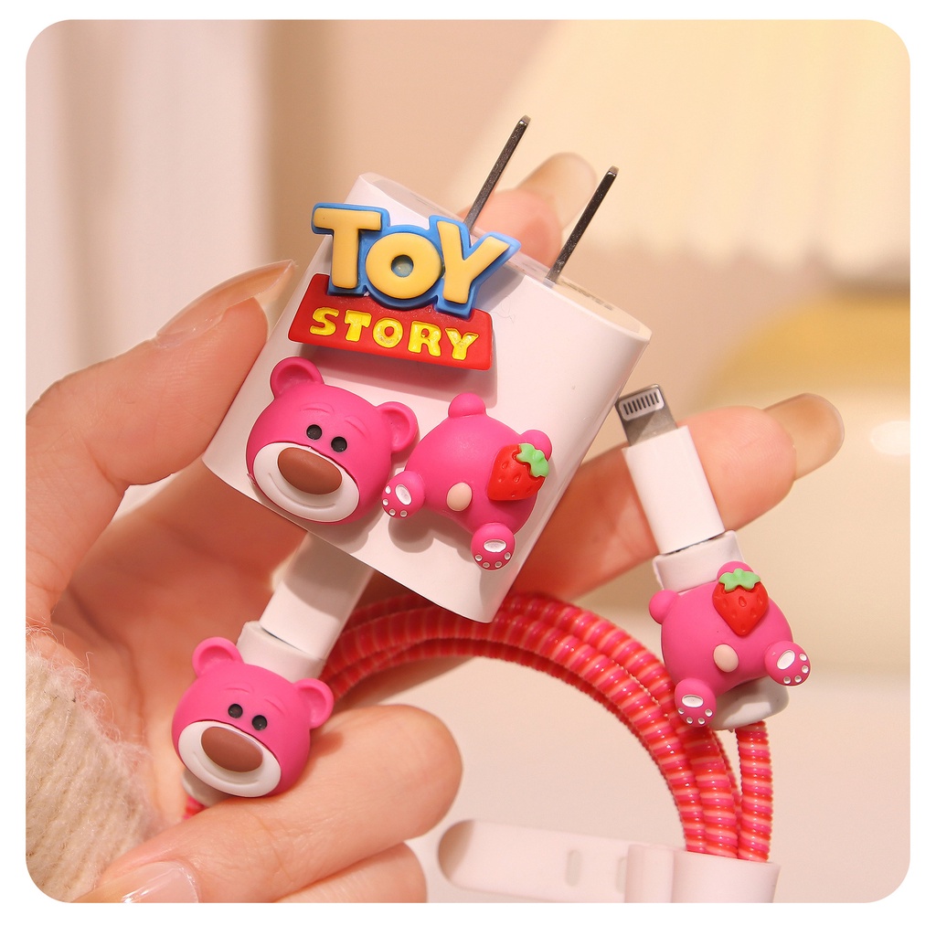 4pcs/set Toy Story Strawberry Bear Pikachu Charger Pelindung Kepala Case Untuk Iphone Data Cover Kabel Aksesoris Telepon