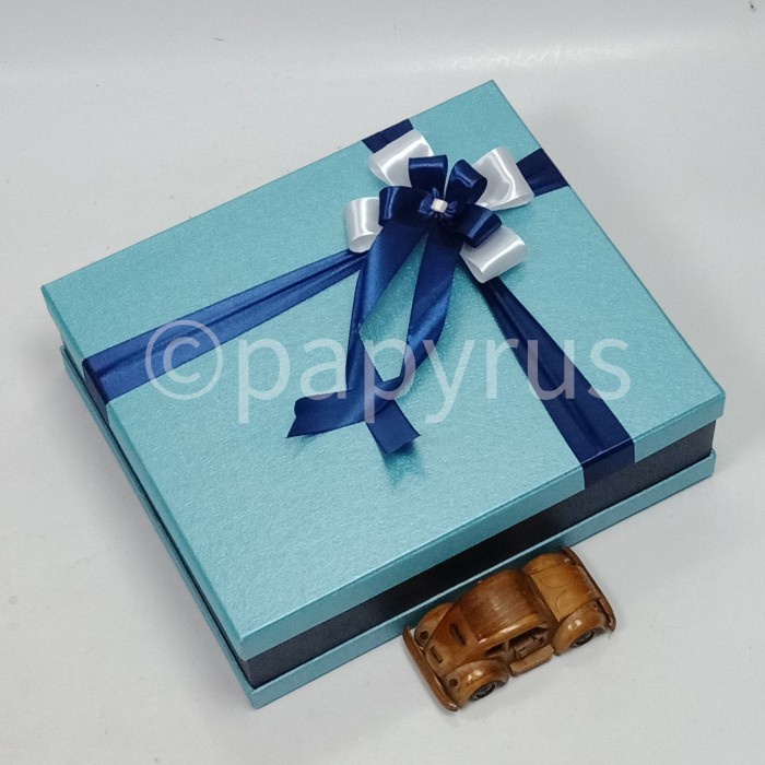 

⭐BISA COD⭐ PAPYRUS Sandwich 30x35 Tinggi 10cm Kotak Kado Gift Box - Slide Foto 1