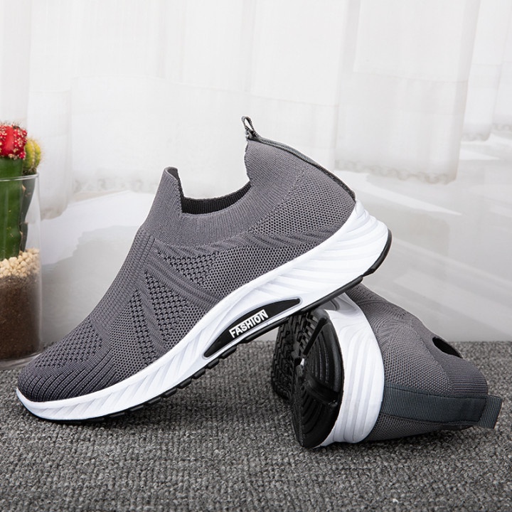 SHOEGALLERY LV0247 Slip On Flyknit Fashion /Sepatu Sneakers Pria Tanpa Tali Import