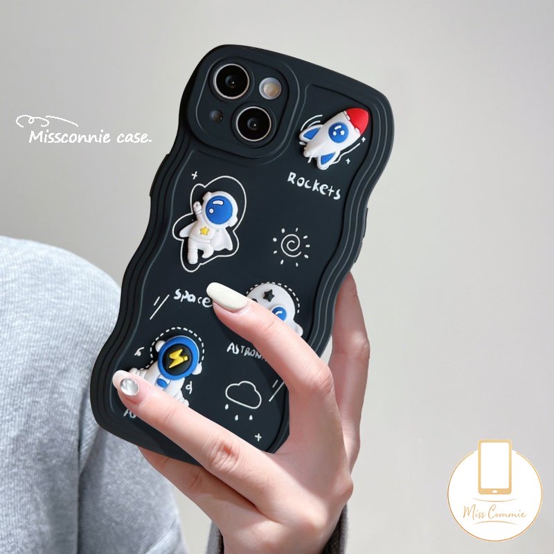 Case Redmi A1 12C 9 10A 10 9T 10C 9A A1+9C NFC Redmi Note11 9 8 11Pro 11s 10 10s 9s 10Pro Max PO CO X3 NFC Pro M3 Mi 11T Pro Kartun Boneka 3D Lucu Astronot Antariksa Sarung Tepi Wavy