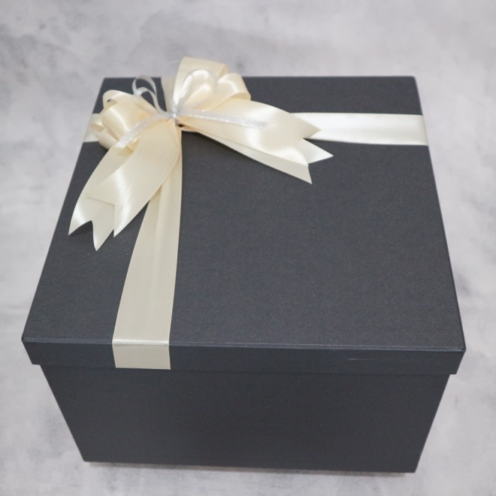 

⭐BISA COD⭐ BOX GIFT BESAR || BOX JUMBO || Panjang 30cm x Lebar 30cm x Tinggi 20cm