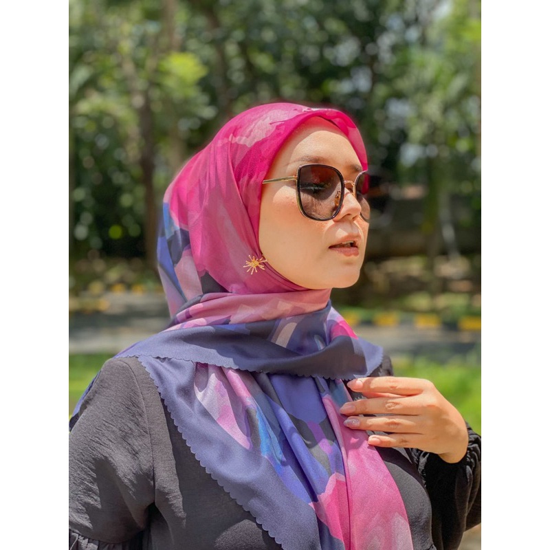NEW ARRIVAL baniescoop Arsy navy /scarf printing voal ultrafine/ hijab segi empat
